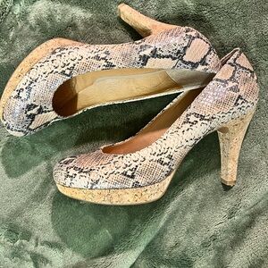 Nurture by Lamaze Snakeskin Platform Pumps Cork Heel Size 9 | Neutral High Heels